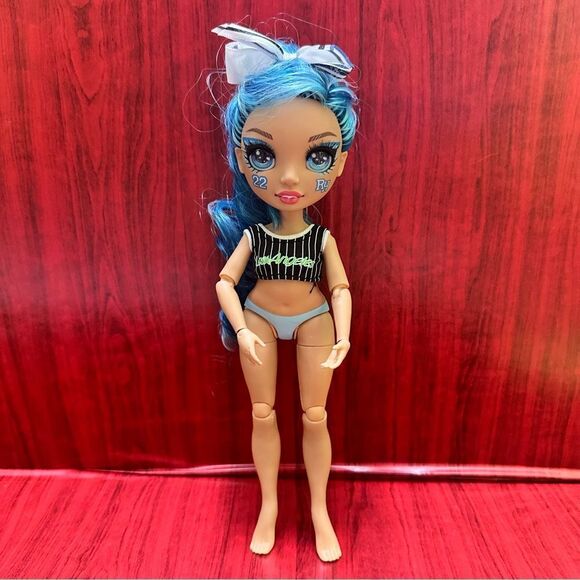 Rainbow โ๐๐๐High Skyler Bradshaw Cheer Squad blue hair - Picture 6 of 14